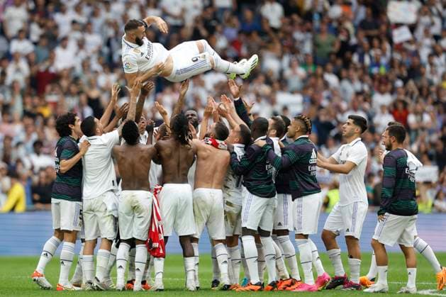 ESP: Real Madrid v Athletic Club. La Liga Santander Karim Benzema of Real Madrid CF with his teammates at full time during the La Liga match between Real Madrid and Athletic Club played at Santiago Bernabeu Stadium on June 4, 2023 in Madrid, Spain. kpng Copyright: xCesarxCebollax xPRESSINx PS_230604_1145