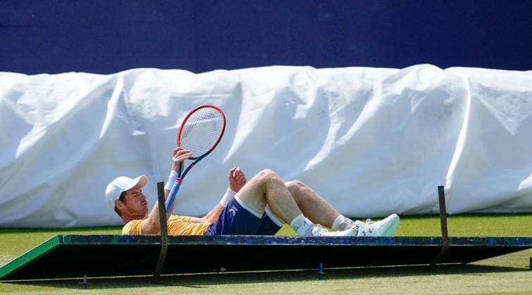 Sport Themen der Woche KW23 Sport Bilder des Tages Mandatory Credit: Photo by Dave Shopland Shutterstock (13947969g) Great Britain s Andy Murray slides into Surbiton Tennis Lexus Advertising board was unhurt during his 1st round match Lexus Surbiton Trophy, Tennis, Day 2, Surbiton Racket & Fitness Club, London, UK - 05 June 2023 Lexus Surbiton Trophy, Tennis, Day 2, Surbiton Racket & Fitness Club, London, UK - 05 June 2023  Copyright: xDavexShopland Shutterstockx 13947969g