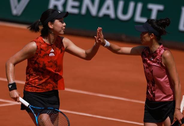 (230605) -- PARIS, June 5, 2023 -- Wang Xinyu (L) Hsieh Su-Wei celebrate during the women s doubles third round match between Wang Xinyu of China Hsieh Su-Wei of Chinese Taipei and Desirae Krawczyk of the United States Demi Schuurs of the Netherlands at the French Open tennis tournament at Roland Garros in Paris, France, June 5, 2023. ) (SP)FRANCE-PARIS-TENNIS-ROLAND GARROS-FRENCH OPEN-WOMEN S DOUBLES GaoxJing 
