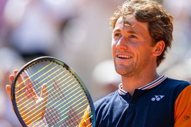 230605 Casper Ruud of Norway celebrates winning men?s fourth round singles tennis match during Roland-Garros on June 5, 2023 in Paris. Photo: Vegard Grott BILDBYRAN kod VG VG0448 bbeng tennis french open franska öppna ATP, Tennis Herren roland garros grand slam norge norway jubel Copyright: VEGARDxGRoTT BB230605VG022