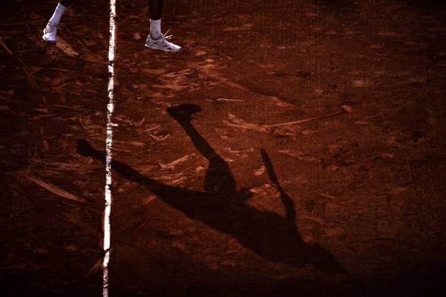 230605 Holger Rune of Denmark competes in men?s fourth round singles tennis match during Roland-Garros on June 5, 2023 in Paris. Photo: Vegard Grott BILDBYRAN kod VG VG0448 bbeng tennis french open franska öppna ATP, Tennis Herren roland garros grand slam denmark danmark genre Copyright: VEGARDxGRoTT BB230605VG046