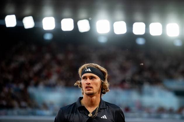 230605 Alexander Zverev of Germany competes in men?s fourth round singles tennis match during Roland-Garros on June 5, 2023 in Paris. Photo: Vegard Grott BILDBYRAN kod VG VG0448 bbeng tennis french open franska öppna ATP, Tennis Herren roland garros grand slam tyskland deutschland germany Copyright: VEGARDxGRoTT BB230605VG053