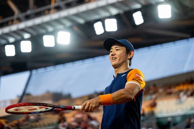 230605 Yoshihito Nishioka of Japan competes in men?s fourth round singles tennis match during Roland-Garros on June 5, 2023 in Paris. Photo: Vegard Grott BILDBYRAN kod VG VG0448 bbeng tennis french open franska öppna ATP, Tennis Herren roland garros grand slam Copyright: VEGARDxGRoTT BB230605VG057