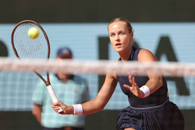 Anna Karolina Schmiedlova, SVK, during fourth round of 2023 French Open at Roland Garros, Paris, 05 06 2023; -