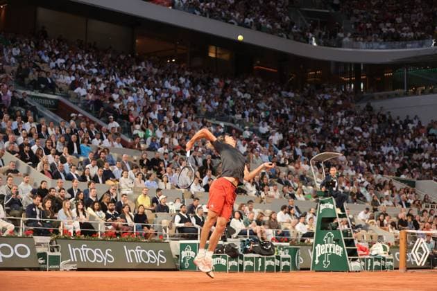 Alexander Zverev of Germany plays against Grigor Dimitrov of Bulgaria at the Roland Garros French Tennis Open in Paris, France, on Monday, June 5, 2023. Zverev won 6-1, 6-4, 6-3 and qualified for the quarter finals.  PAR20230605138 MAYAxVIDON-WHITE
