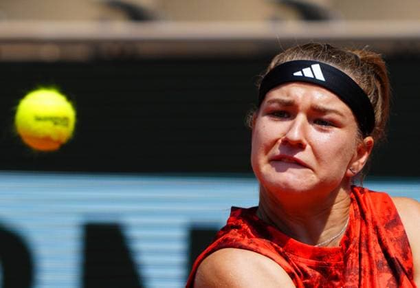 Mandatory Credit: Photo by Javier Garcia Shutterstock (13949267j) Karolina Muchova in quarter final action French Open Tennis, Day 10, Roland Garros, Paris, France - 06 June 2023 French Open Tennis, Day 10, Roland Garros, Paris, France - 06 June 2023  Copyright: xJavierxGarcia Shutterstockx 13949267j