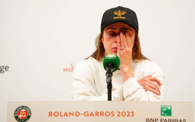 Sport Themen der Woche KW23 Sport Bilder des Tages Mandatory Credit: Photo by Javier Garcia Shutterstock (13949267at) Elina Svitolina in her post match press conference, PK, Pressekonferenz French Open Tennis, Day 10, Roland Garros, Paris, France - 06 June 2023 French Open Tennis, Day 10, Roland Garros, Paris, France - 06 June 2023  Copyright: xJavierxGarcia Shutterstockx 13949267at