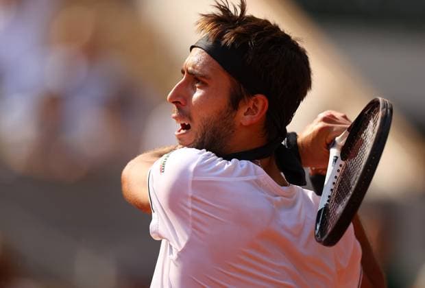 Mandatory Credit: Photo by Ella Ling Shutterstock (13949270bk) Tomas Martin Etcheverry of Argentina in action French Open Tennis, Day 11, Roland Garros, Paris, France - 07 June 2023 French Open Tennis, Day 11, Roland Garros, Paris, France - 07 June 2023  Copyright: xEllaxLing Shutterstockx 13949270bk