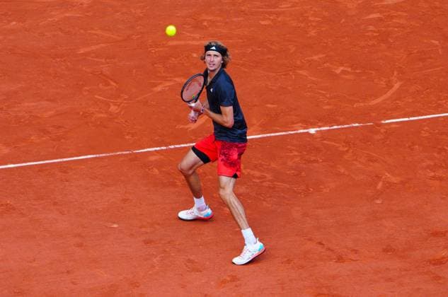Mandatory Credit: Photo by Javier Garcia Shutterstock (13949271cb) Alexander Zverev in quarter final action French Open Tennis, Day 11, Roland Garros, Paris, France - 07 June 2023 French Open Tennis, Day 11, Roland Garros, Paris, France - 07 June 2023  Copyright: xJavierxGarcia Shutterstockx 13949271cb