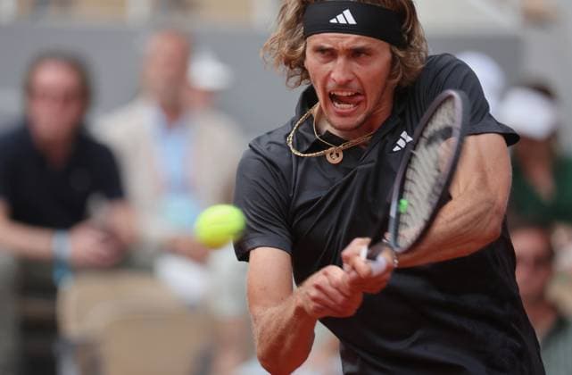 Alexander Zverev of Germany plays against Tomas Martin Etcheverry of Argentina at the Roland Garros French Tennis Open in Paris, France, on Wednesday, June 7, 2023. Zverev won 6-4, 3-6, 6-3, 6-4 and qualified for the semi finals.  PAR20230607109 MAYAxVIDON-WHITE