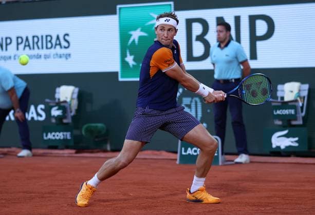 Mandatory Credit: Photo by Ella Ling Shutterstock (13949270dt) Casper Ruud of Norway in action French Open Tennis, Day 11, Roland Garros, Paris, France - 07 June 2023 French Open Tennis, Day 11, Roland Garros, Paris, France - 07 June 2023  Copyright: xEllaxLing Shutterstockx 13949270dt