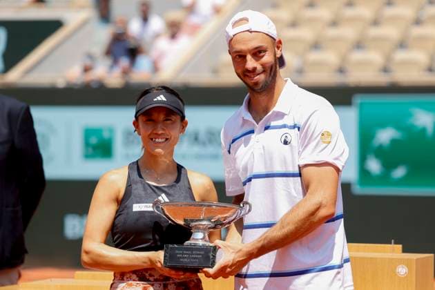 Miyu Kato, Tim Puetz, Mixed Doubles, Siegerehrung, Praesentation Copyright: xJuergenxHasenkopfx