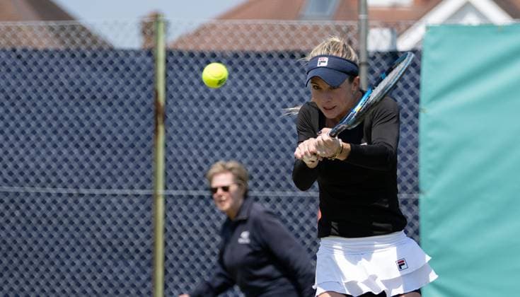 Elizabeth Mandlik (USA) playing Yanina Wyckmayer (BEL) during round two of the W100 Surbiton Trophy on day 4 of the Surbiton Trophy at Surbiton Lawn Tennis Club, Surbiton, England on the 8th June 2023. Copyright: xAlanxStanfordx PMI-5583-0049