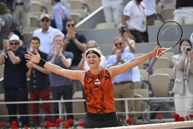 Tennis : Roland Garros 2023 - France - Karolina Muchova - Republique Tcheque se qualifie pour la finale dames Tennis : Roland Garros 2023 - France - 08 06 23 ChrysleneCaillaud Panoramic 