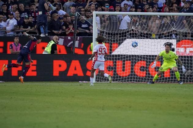 Foto Tocco Alessandro LaPresse 8 Giugno 2023 Cagliari, Italia - Cagliari vs Bari - Campionato di Calcio Serie BKT 2022 2023 - Stadio Unipol Domus. Nella foto:Lapadula (Cagliari Calcio); gol 1-0 June 8, 2023 Cagliari, Italy - soccer - Cagliari vs Bari - Italian Football Championship League BKT 2022 2023 - Unipol Domus Stadium. In the pic:Lapadula (Cagliari Calcio); goal 1-0  Copyright: xAlessandroxTocco LaPressex