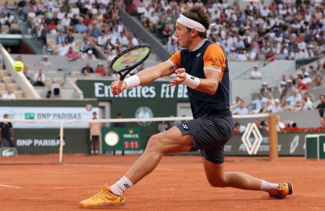 Fourth-seeded Casper Ruud of Norway plays against Alexander Zverev of Germany at the French Tennis Open in Paris, France, on Friday, June 9, 2023. Ruud won 6-3, 6-4, 6-0 and qualified for the finals.  PAR20230609133 MAYAxVIDON-WHITE