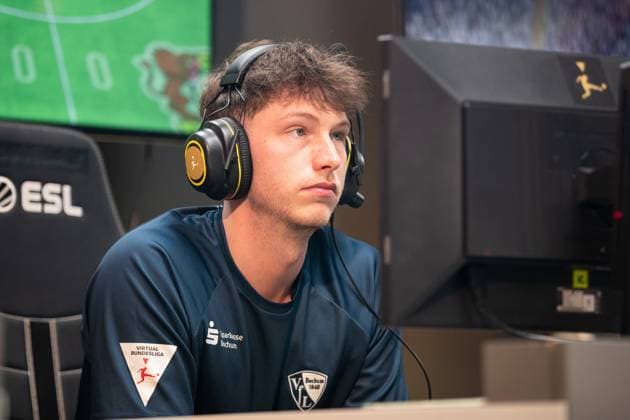 Grand Final der Virtual Bundesliga 2023 Timo Siep (TimoX, VFL Bochum) Grand Final der Virtual Bundesliga 2023, Koeln, Strassenkickerbase, 10.06.2023
