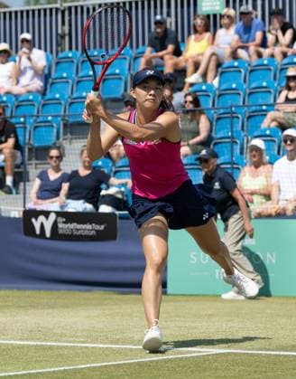 Yuriko Lily Miyazaki (GBR) playing Katie Swan (GBR) in the semi finals of the W100 Surbiton Trophy during day 6 of the Surbiton Trophy, at Surbiton Lawn Tennis Club, Surbiton, England on the 10th June 2023. Copyright: xAlanxStanfordx PMI-5587-0022