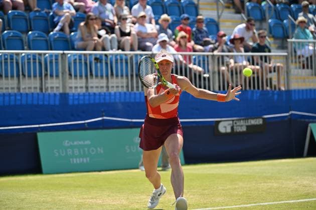 Yanina Wickmayer (BEL) playing Katie Boulter (GBR) in the semi finals of the W100 Surbiton Trophy during day 6 of the Surbiton Trophy, at Surbiton Lawn Tennis Club, Surbiton, England on the 10th June 2023. Copyright: xAlanxStanfordx PMI-5587-0092