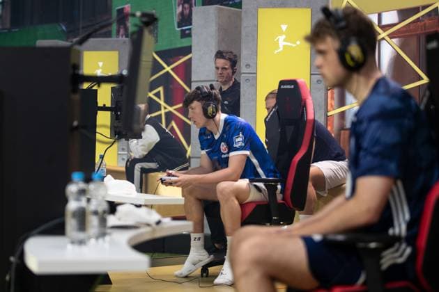 Grand Final der Virtual Bundesliga 2023 Henning Wilmbusse (FCH_Henning, Hansa Rostock) Grand Final der Virtual Bundesliga 2023, Koeln, Strassenkickerbase, 10.06.2023