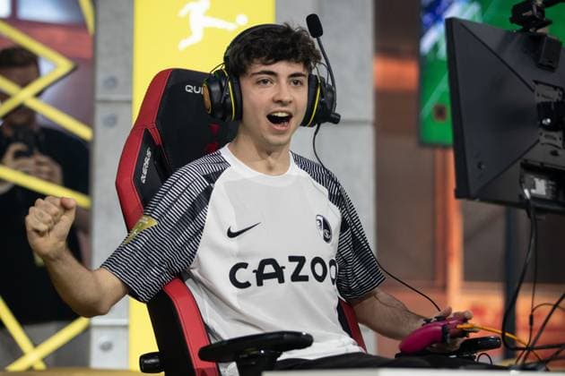 Grand Final der Virtual Bundesliga 2023 Dylan Neuhausen (DullenMIKE, SC Freiburg) Grand Final der Virtual Bundesliga 2023, Koeln, Strassenkickerbase, 10.06.2023