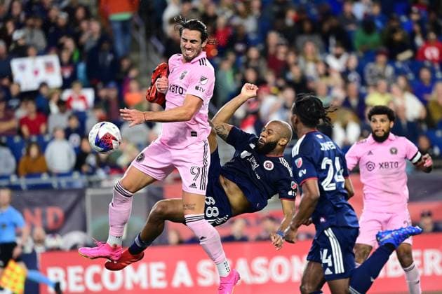 June 10, 2023; New England Revolution defender Andrew Farrell (88) kicks Inter Miami forward Leonardo Campana (9) during the second half in Foxborough Massachusetts. CSM Foxborough USA - ZUMAc04_ 20230610_zaf_c04_066 Copyright: xEricxCanhax