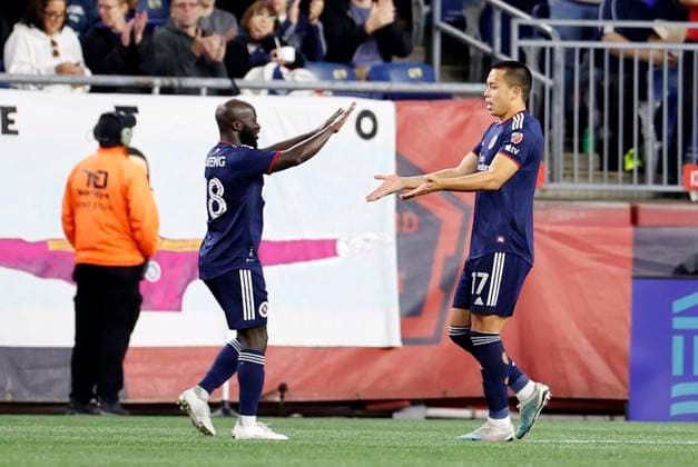 FOXBOROUGH, MA - JUNE 10: New England Revolution midfielder Emmanuel Boateng (18) congratulates New England Revolution forward Bobby Wood (17) on his goal during a match between the New England Revolution and Inter Miami CF on June 10, 2023, at Gillette Stadium in Foxborough, Massachusetts. (Photo by Fred Kfoury III Icon Sportswire) SOCCER: JUN 10 MLS, Fussball Herren, USA - New England Revolution vs Inter Miami CF EDITORIAL USE ONLY Icon482230610034