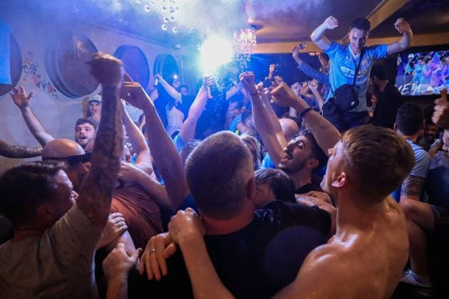 June 10, 2023, Istanbul, Istanbul, Turkey: Manchester City fans react as they watch the match in a bar in Taksim during the UEFA Champions League 2022 23 final match between FC Internazionale and Manchester City FC at Atatuerk Olympic Stadium Istanbul Turkey - ZUMAa215 0259461073st Copyright: xShadyxAlassarx