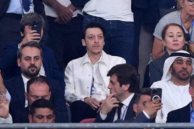 Fußball Champions League Finale Manchester City - Inter Mailand am 10.06.2023 im Atatürk-Olympiastadion in Istanbul Mesut Özil *** Soccer Champions League final Manchester City Inter Milan on 10 06 2023 at the Ataturk Olympic Stadium in Istanbul Mesut Özil xHDx