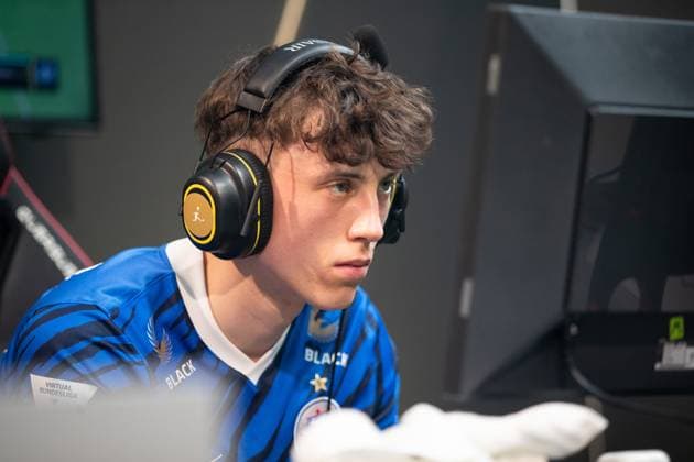 Grand Final der Virtual Bundesliga 2023 Henning Wilmbusse (FCH_Henning, Hansa Rostock) Grand Final der Virtual Bundesliga 2023, Koeln, Strassenkickerbase, 10.06.2023