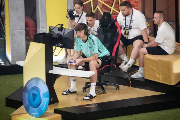 Grand Final der Virtual Bundesliga 2023 Jonas Wirth (Jonny, SC Paderborn 07) Grand Final der Virtual Bundesliga 2023, Koeln, Strassenkickerbase, 10.06.2023