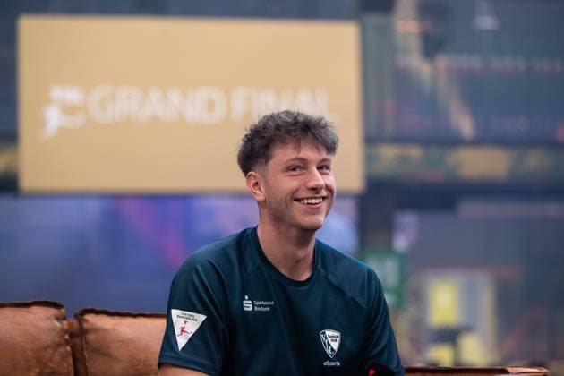 Grand Final der Virtual Bundesliga 2023 Timo Siep (TimoX, VFL Bochum) Grand Final der Virtual Bundesliga 2023, Koeln, Strassenkickerbase, 10.06.2023