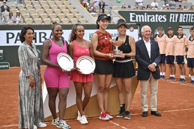 Tennis : Roland Garros 2023 - France - Leyla Fernandez - Canada Taylor Townsend Usa Su Wei Hseih Xinyu Wang double dames finale Tennis : Roland Garros 2023 - France - 11 06 23 ChrysleneCaillaud Panoramic 