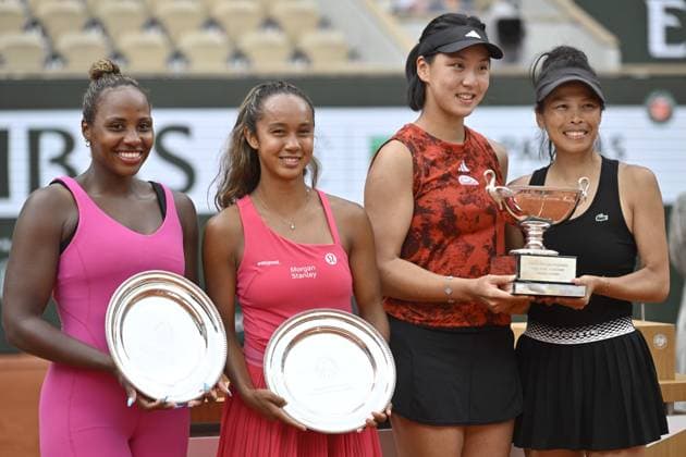 Tennis : Roland Garros 2023 - France - Leyla Fernandez - Canada Taylor Townsend Usa Su Wei Hseih Xinyu Wang double dames finale Tennis : Roland Garros 2023 - France - 11 06 23 ChrysleneCaillaud Panoramic 