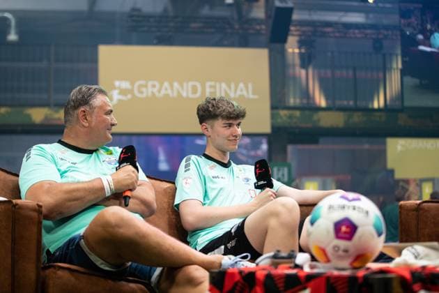 Grand Final der Virtual Bundesliga 2023 Jonas Wirth (Jonny, SC Paderborn 07) beim Interview Grand Final der Virtual Bundesliga 2023, Koeln, Strassenkickerbase, 10.06.2023