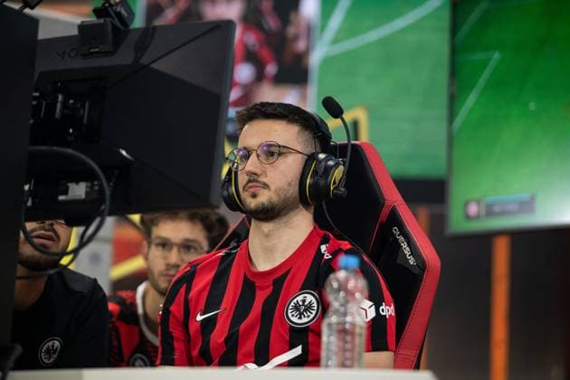 Grand Final der Virtual Bundesliga 2023 Antonio Radelja (AntonioRadelja, Eintracht Franfurt) Grand Final der Virtual Bundesliga 2023, Koeln, Strassenkickerbase, 10.06.2023
