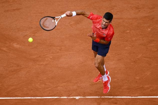 Novak Djokovic (Srb) TENNIS : Roland Garros 2023 - Finale Messieurs - Paris - 11 06 2023 JBAutissier Panoramic 
