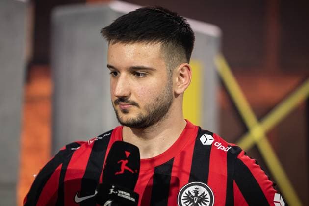 Grand Final der Virtual Bundesliga 2023 Antonio Radelja (AntonioRadelja, Eintracht Franfurt) Grand Final der Virtual Bundesliga 2023, Koeln, Strassenkickerbase, 10.06.2023