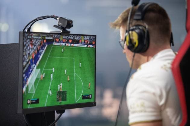 Grand Final der Virtual Bundesliga 2023 Niklas Rank (NiklasRank, FC Bayern) Grand Final der Virtual Bundesliga 2023, Koeln, Strassenkickerbase, 10.06.2023