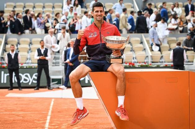 June 11, 2023, Paris, France, France: Novak DJOKOVIC of Serbia celebrates his victory with the trophy during the fifteenth day of Roland-Garros 2023, French Open 2023, Grand Slam tennis tournament at the Roland-Garros Stadium on June 11, 2023 in Paris, France. Paris France - ZUMAm308 20230611_zsp_m308_014 Copyright: xMatthieuxMirvillex