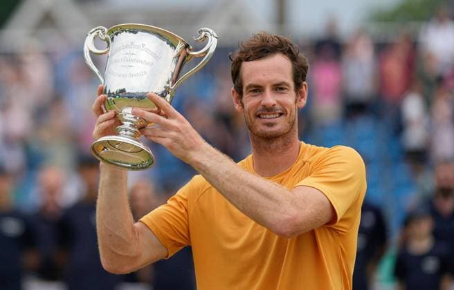 Bilder des Jahres 2023, Sport 06 Juni Sport Themen der Woche KW23 Sport Bilder des Tages Mandatory Credit: Photo by Dave Shopland Shutterstock (13956576bx) Winner Andy Murray with trophy Lexus Surbiton Trophy, Tennis, Day 8, Surbiton Racket & Fitness Club, London, UK - 11 June 2023 Lexus Surbiton Trophy, Tennis, Day 8, Surbiton Racket & Fitness Club, London, UK - 11 June 2023  Copyright: xDavexShopland Shutterstockx 13956576bx