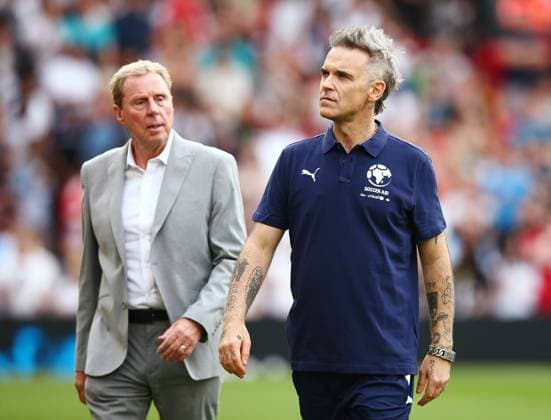 Mandatory Credit: Photo by Matt West Shutterstock (13949253l) Robbie Williams Soccer Aid 2023 England XI v World XI, Soccer Aid for Unicef 2023, Football, Old Trafford, Manchester, UK - 11 Jun 2023 EDITORIAL USE ONLY No use with unauthorised audio, video, data, fixture lists, club league logos or live services. Online in-match use limited to 120 images, no video emulation. No use in betting, games or single club league player publications. England XI v World XI, Soccer Aid for Unicef 2023, Football, Old Trafford, Manchester, UK - 11 Jun 2023 EDITORIAL USE ONLY No use with unauthorised audio, video, data, fixture lists, club league logos or live services. Online in-match use limited to 120 images, no video emulation. No use in betting, games or single club league player publications.  Copyright: xMattxWest Shutterstockx 13949253l