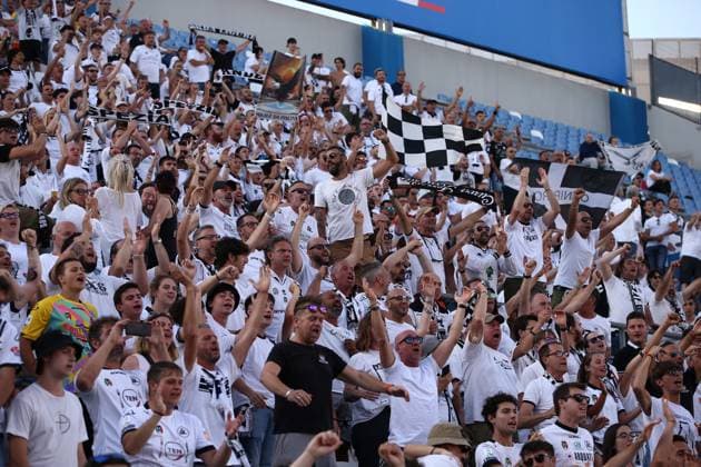 Foto Gianni Santandrea LaPresse 11 Giugno 2023 Reggio Emilia, Italia - calcio - Spezia vs Hellas Verona - Spareggio salvezza serie A TIM 2022 2023 - Mapei Stadium. Nella foto: tifosi Spezia June 11, 2023 Reggio Emilia, Italy - sport, soccer - Spezia vs Hellas Verona - Italian Serie A Football Championship 2022 2023 - Mapei Stadium. In the pic: Spezia supporter  Copyright: xGiannixSantandrea LaPressex
