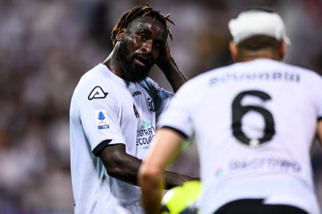 Spezia Calcio v Hellas Verona FC - Serie A M Bala Nzola of Spezia Calcio looks dejected during the Serie A relegation play-off football match between Spezia Calcio and Hellas Verona FC. Reggio Emilia Italy Copyright: xNicolòxCampox