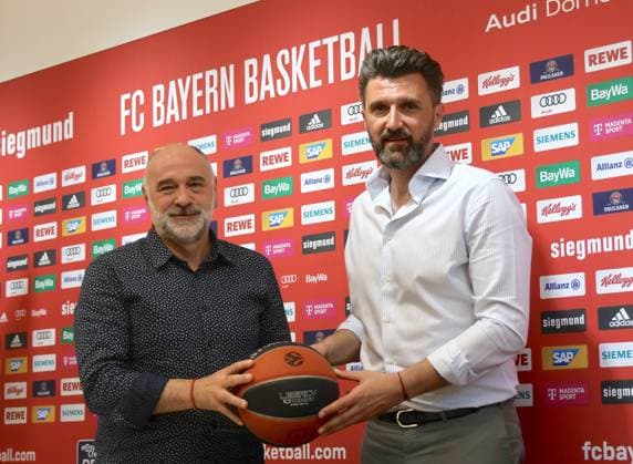 neu vorgestellte Bayern - Trainer Pablo LASO und FCBB - Geschaeftsfuehrer Marko PESIC. Basketball, FC Bayern, Pressekonferenz. Basketball, FC Bayern Basketball, Pressekonferenz zur Saison 2023-2024. 12.06.2023, in Muenchen, A U D I D O M E, Deutschland. Quelle Copyright Credit : Oryk HAIST