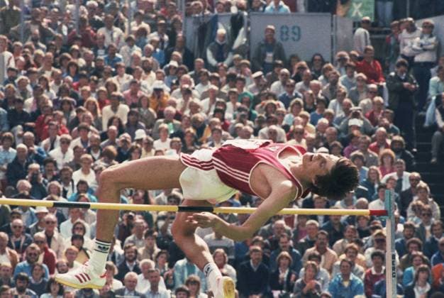 STUTTGART, FEDERAL REPUBLIC OF GERMANY. August 28, 1986. European champion Igor Paklin performs a jump at the 1986 European Athletics Championship. Igor Utkin TASS  17522851