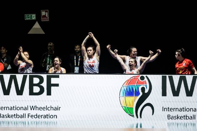 IWBF Rollstuhlbasketball Weltmeisterschaft Dubai 2022, Spanien - Kanada, 12.06.2023 Die Spanierinnen auf der Bank jubeln IWBF Rollstuhlbasketball Weltmeisterschaft Dubai 2022, Spanien - Kanada, Dubai, World Trade Center Copyright: xBEAUTIFULxSPORTS Wunderlx