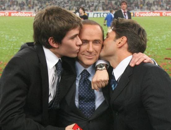 SILVIO BERLUSCONI CON I FIGLI LUIGI E PIERSILVIO CHAMPIONS LEAGUE FINALE 2007 MILAN-LIVERPOOL 2-1