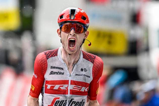 Sport Themen der Woche KW24 Sport Bilder des Tages VILLARS-SUR-OLLON, SWITZERLAND - JUNE 13 : Mattias Skjelmose celebrating his victory during stage 3 of the 86th edition of the 2023 Tour de Suisse cycling race 2.UWT, a stage of 143,8 kms with start in Tafers and finish in Villars-sur-Ollon on June 13, 2023 in Villars-sur-Ollon, Switzerland, 13 06 2023 ( Motordriver Kenny Verfaillie - Tour de Suisse 2023 - Stage 3 PhotoNews Panoramic 