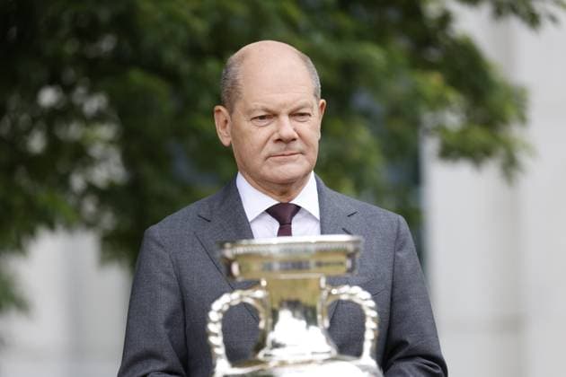 Sport Themen der Woche KW24 Sport Bilder des Tages Olaf Scholz, Bundeskanzler, Deutschland, Berlin, Bundeskanzleramt, Bildtermin von Bundeskanzler Scholz und Bundesministerin Faeser mit Vertretern des DFB anlässlich der Fußball-EM 2024 in Deutschland *** Olaf Scholz, Federal Chancellor, Germany, Berlin, Federal Chancellery, Pictorial meeting of Chancellor Scholz and Federal Minister Faeser with representatives of the DFB on the occasion of the 2024 European Football Championship in Germany